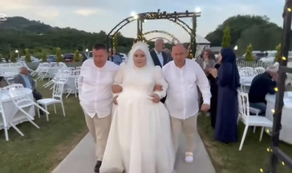 Seyhan Akman, yeni bir hayata yelken açarken ardında bir ömürlük sevgi bıraktı