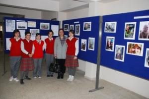 8 MART DÜNYA KADINLAR GÜNÜ NEDENİYLE ÖĞRENCİLERDEN FOTOĞRAF SERGİSİ