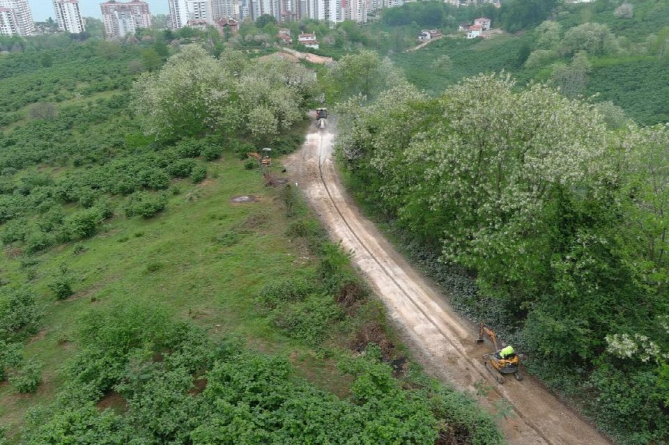 Yapraklı mahallesinin içme suyu hattı yenilendi