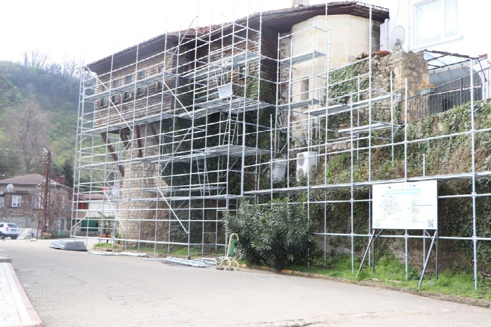 Haznedaroğlu konağı’na restorasyon