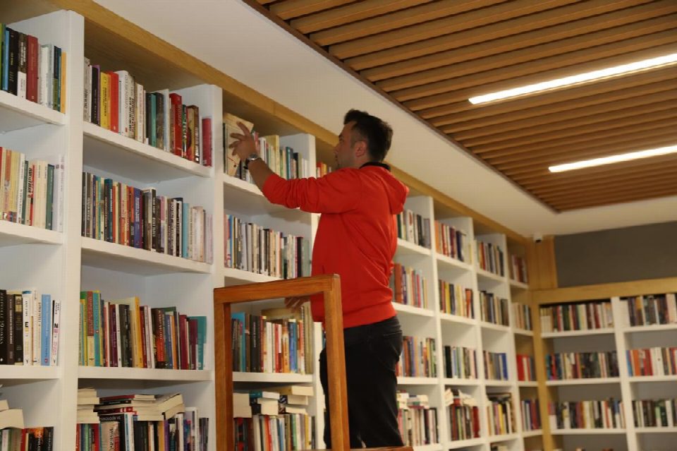 Büyükşehir’den kitap kurtlarına yeni kütüphane