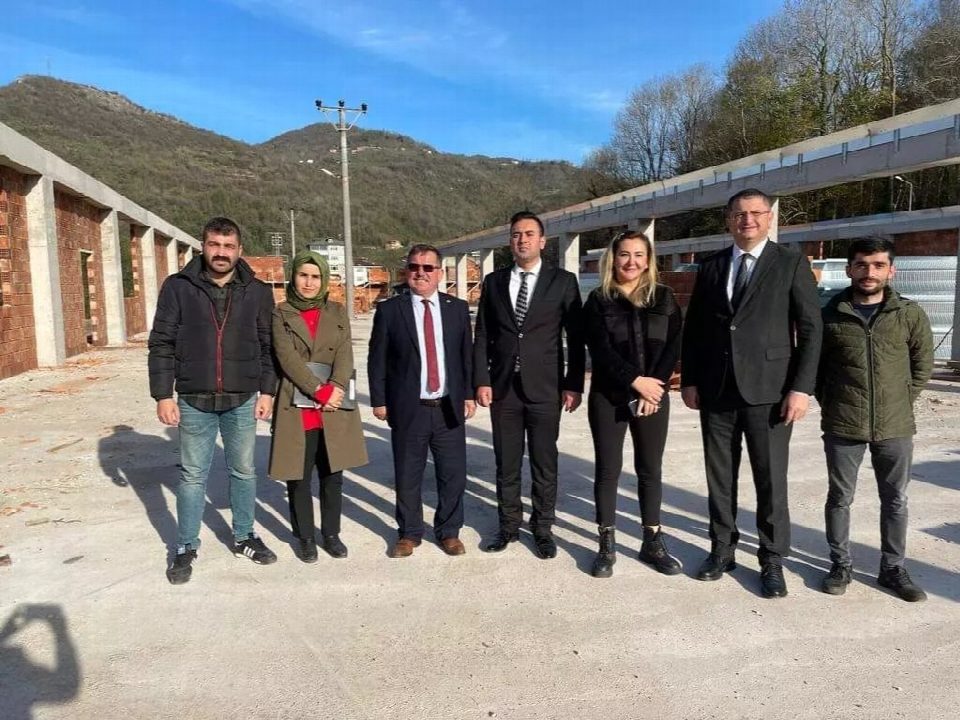300 kişinin çalışacağı tekstil fabrikası bina çalışması tam gaz devam ediyor”