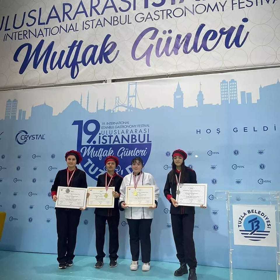Fatsa'nın kızları Gastronomi festivalinde 2 altın 2 gümüş madalya kazandı