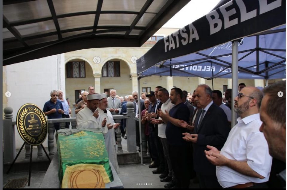 Cenaze namazını Müftü eşi Aziz Bul kıldırdı
