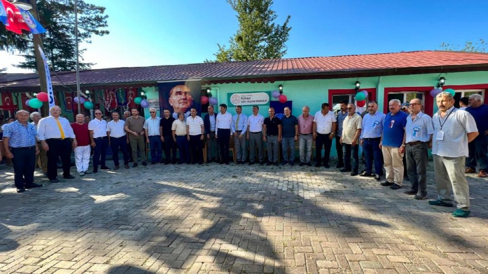 Buharı’nın Köy Yaşam Merkezi yaz şenliğiyle açıldı