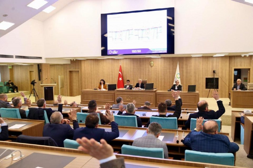 Başkan Güler’den açıklamalar... “19 ilçemizde birlik ve beraberliğin simgesi olan ramazanı büyük bir coşku içinde hemşehrilerimiz ile bir arada karşılıyoruz”