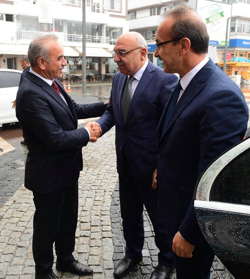 Vali Yavuz ve Milletvekili Yediyıldız Başkan Tekintaş’ı ziyaret etti