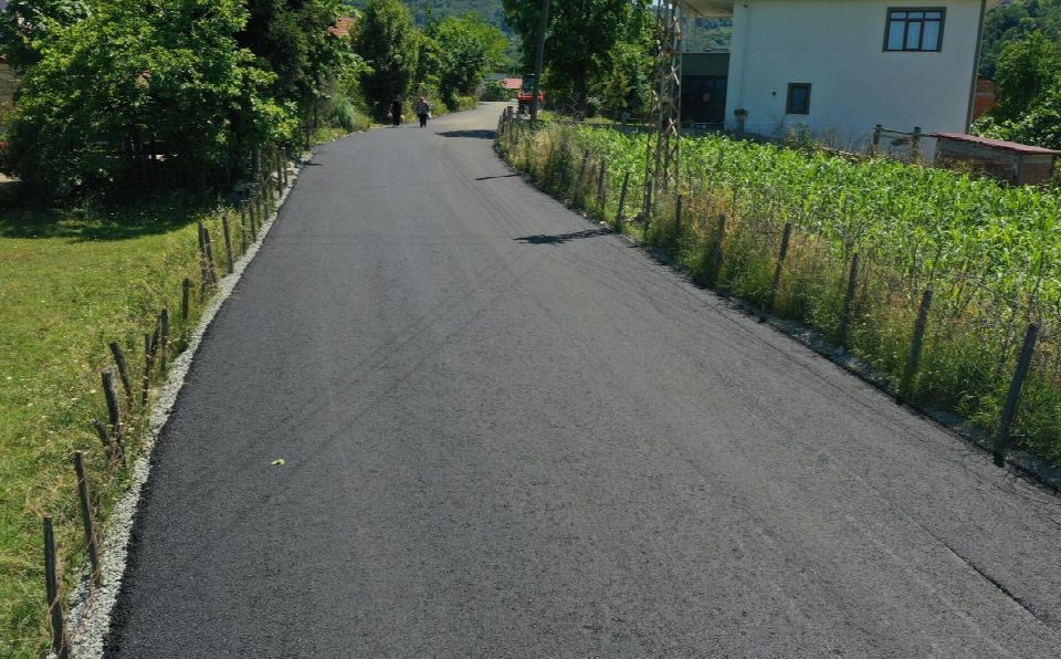 Altınordu Yaraşlı yolu sıcak asfalt konforuna kavuştu