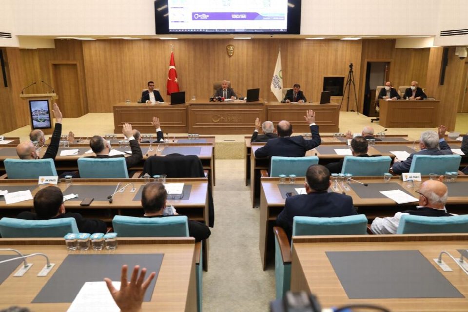 Başkan Güler, yine esnafın yanında