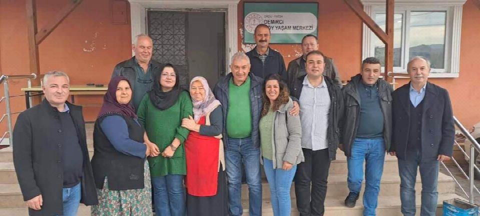 Fındıklı belediye başkanı Demirci mahallesini ziyaret etti