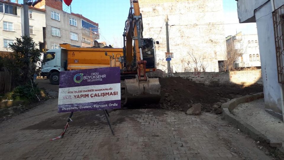 Büyükşehir Fatsa’da çalışıyor