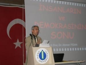 Fakülte’de İnsanların ve Demokrasinin Sonu irdelendi
