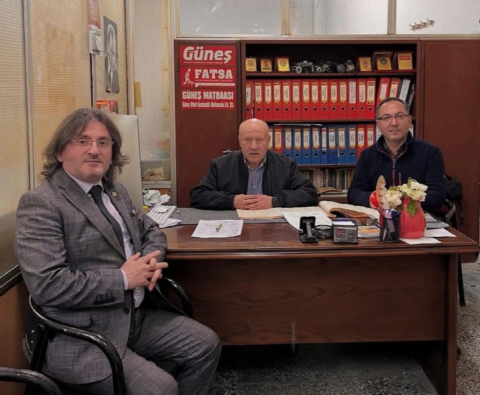 PROF. DR. TUĞRUL ÖZCAN’DAN GAZETEMİZE NEZAKET ZİYARETİ
