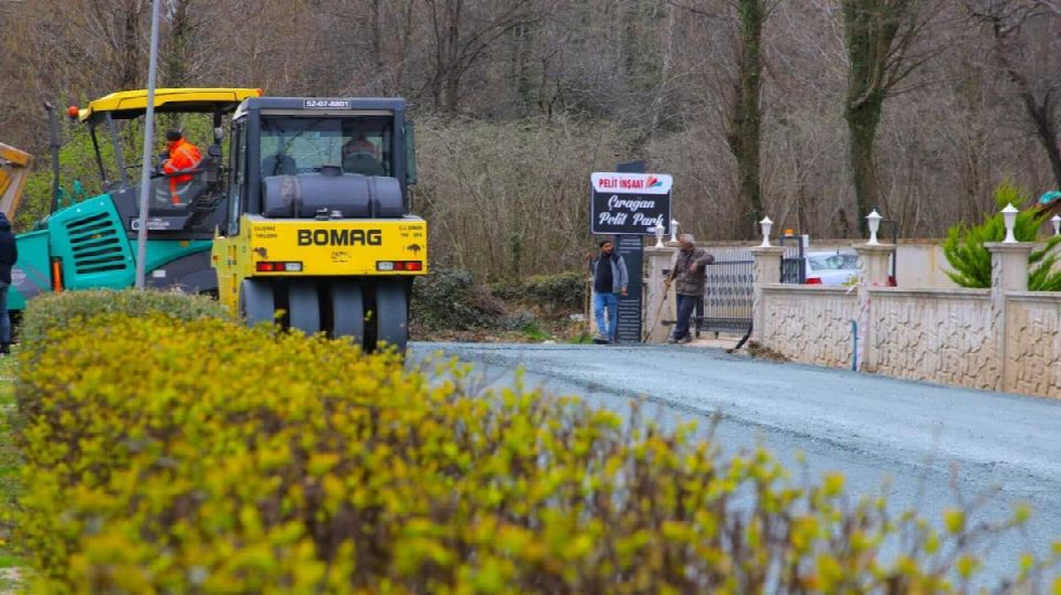 Dolunay mahallesi Şehrazat sokak’ta pmt serme sıkıştırma çalışması başladı