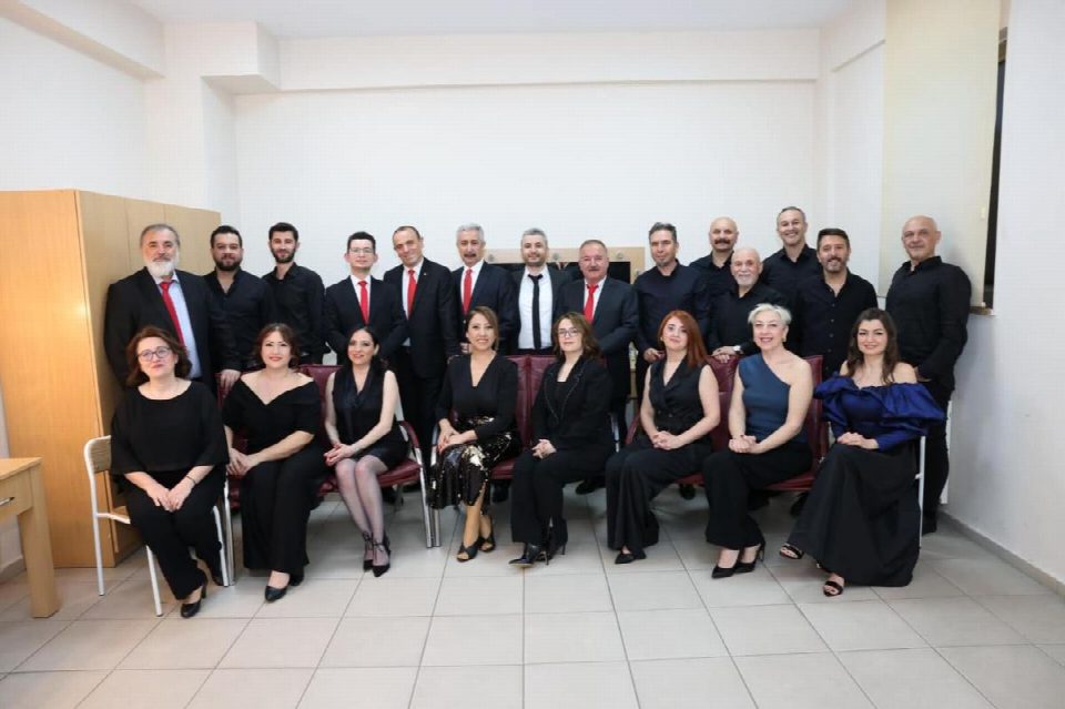 ALTINORDU BELEDİYESİ’NDEN ANNELER GÜNÜ’NE ÖZEL MÜZİK ZİYAFETİ