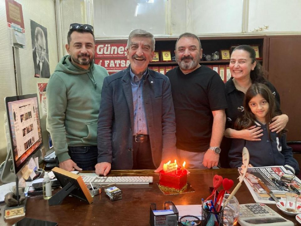 Şirin - Bahtiyar ve Bucak'tan yaş günü sürprizi