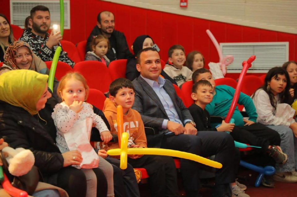 Fatsa belediyesi'nden çocuklara sömestr hediyesi: Sirk etkinliği