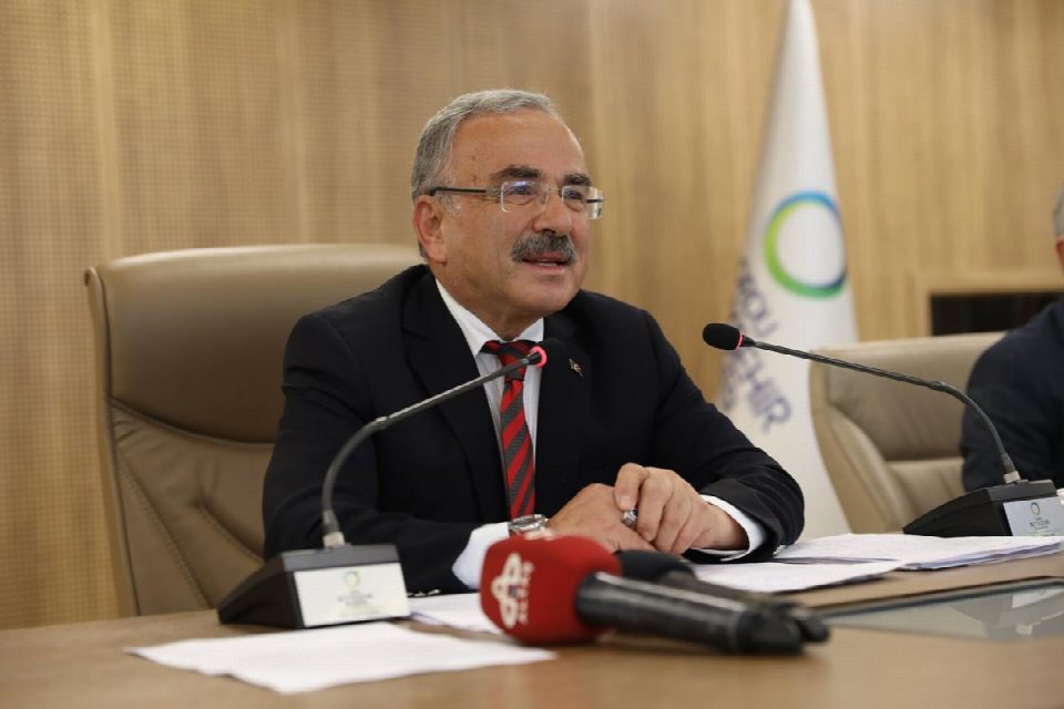 ÇALIŞMALARA 3 VARDİYA DEVAM EDİLECEK.. GÜLER “YATIRIMLARDA ÖNCELİĞİMİZ; YOL, SU VE ELEKTRİK“
