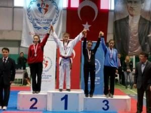 ORDU TAEKWONDO KIZ TAKIMI ELENDİ