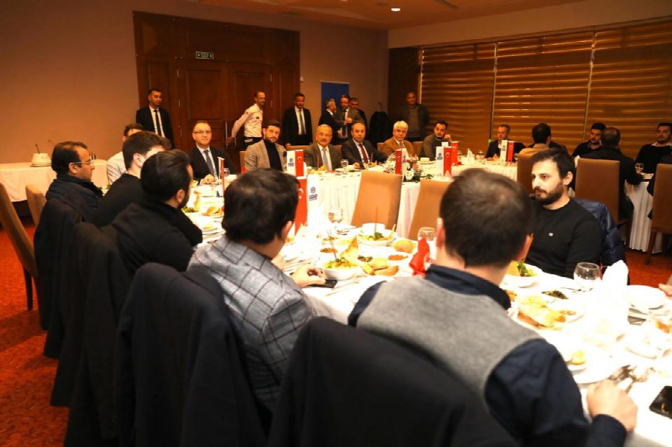 BÜYÜKŞEHİR VE GENÇ İŞADAMLARI İLE İŞ BİRLİĞİ
