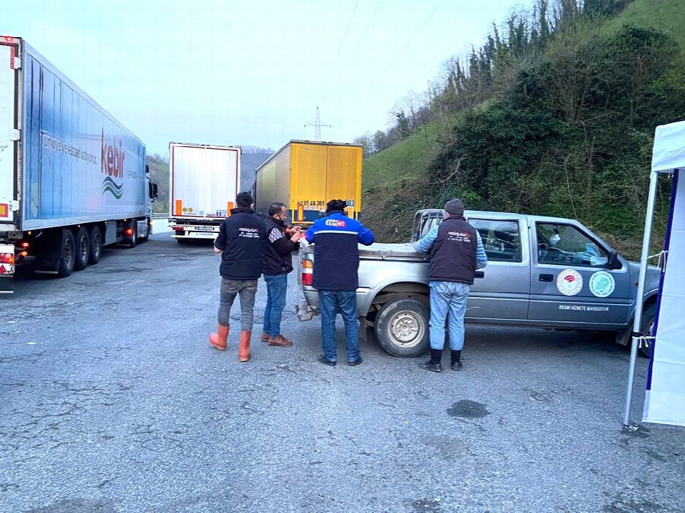Ordu’da yolda kalanlara büyükşehirden iftar