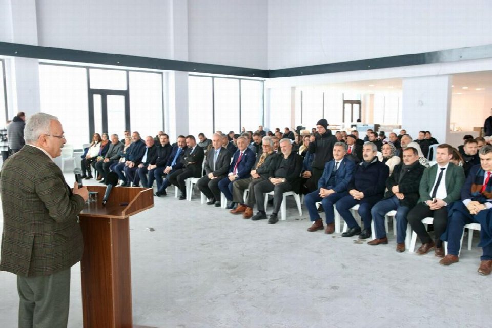 ORDU’DA İLKLERİN ADI: HİLMİ GÜLER “ÇAMBAŞI YAYLASI, BAŞKAN GÜLER SAYESİNDE HEM KAYAK TESİSLERİNE HEM 5 YILDIZ KONFORUNDAKİ OTELE HEM DE DOĞALGAZA KAVUŞTU”