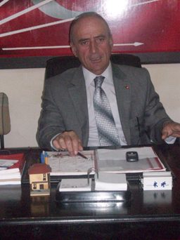 CHP: "İlçe Başkanı Yüksel Pekbüyük: "34 KİŞİ HABUR KAPISINA SON MODEL LÜKS CİPLERLE GELDİLER"