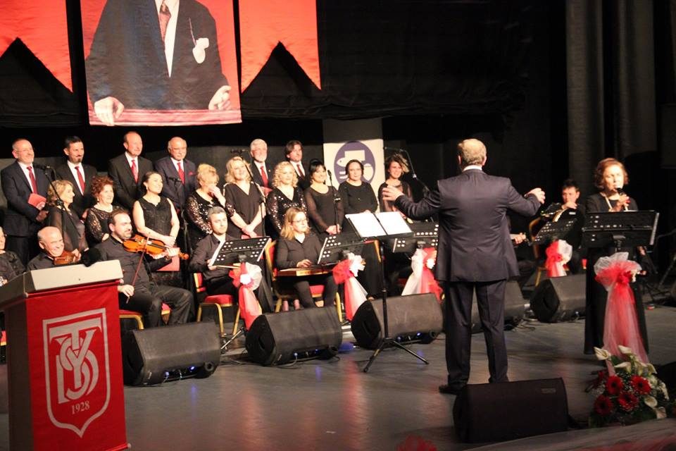 Yardım sevenlerden TSM konseri