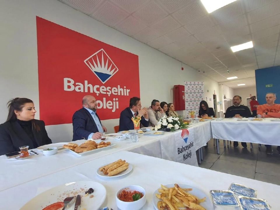 Fatsa’da Bahçeşehir Koleji yol sorununun çözülmesini bekliyor