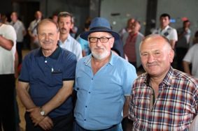 15 TEMMUZ İÇİN İŞ YERİNİ KAPATTI NÖBETE GELDİ