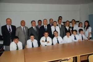 KAYMAKAM YURDAER ENGELLİLERİ UNUTMADI