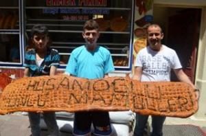 RAMAZANIN EN BÜYÜK PİDESİNİ YAPTI