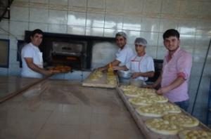 RAMAZAN PİDESİ DAMAKLARA HİTAP EDİYOR