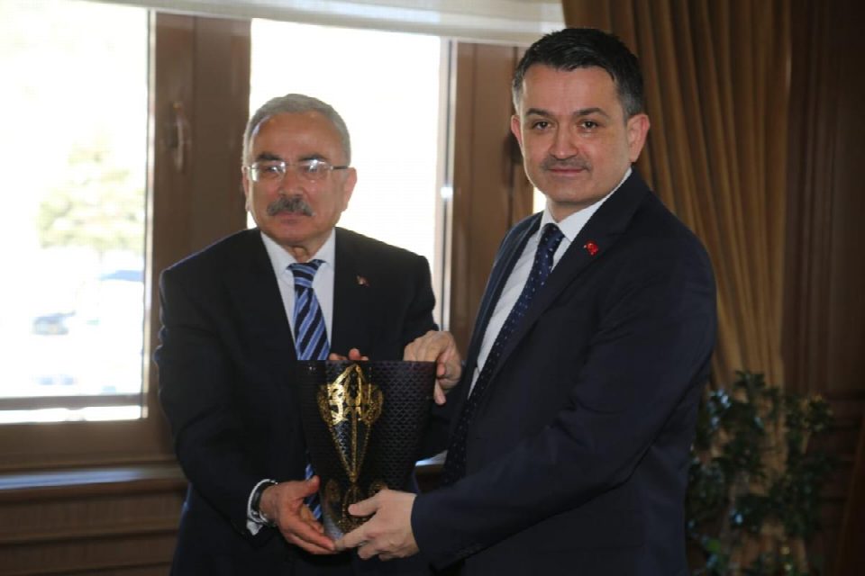Başkan Kibar, Tarım Ve Orman Bakanına Fındık Raporu Sundu