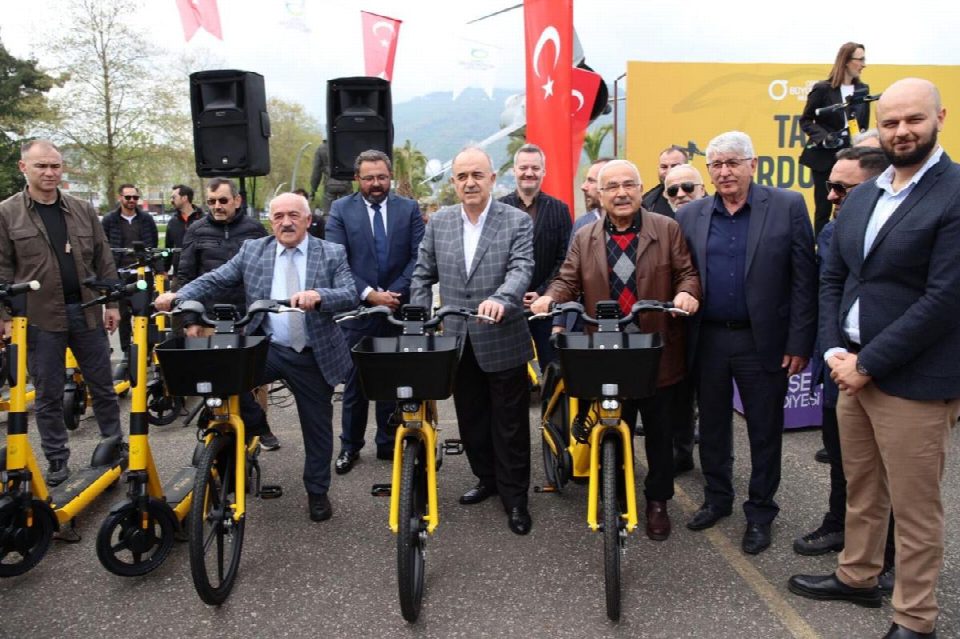 Tazı ordu sokaklarında