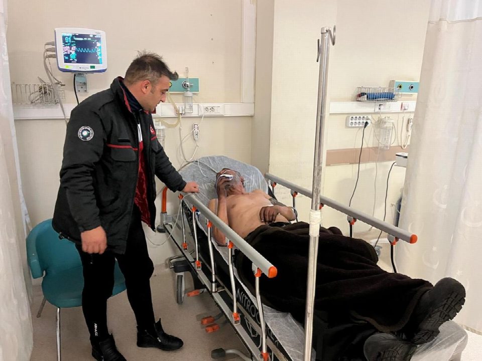 Fatsa’daki yangın kontrol altına alındı Yaşlı adam sağ olarak kurtarıldı