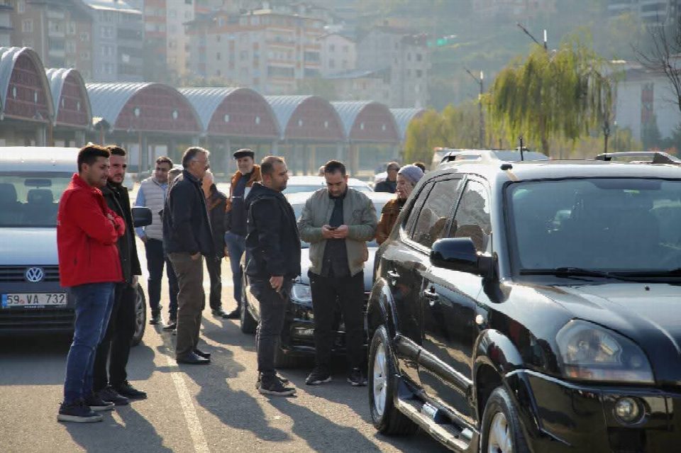 Fatsa oto pazarı her cumartesi yoğun ilgiyle kuruluyor