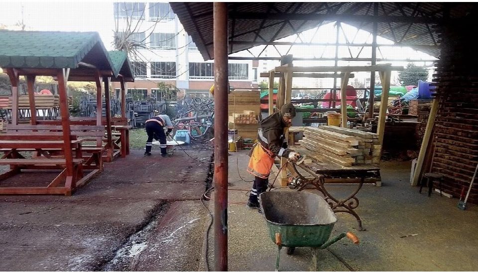 Park ve Bahçeler müdürlüğü mahallelerde estetik ve güvenli alanlar oluşturuyor