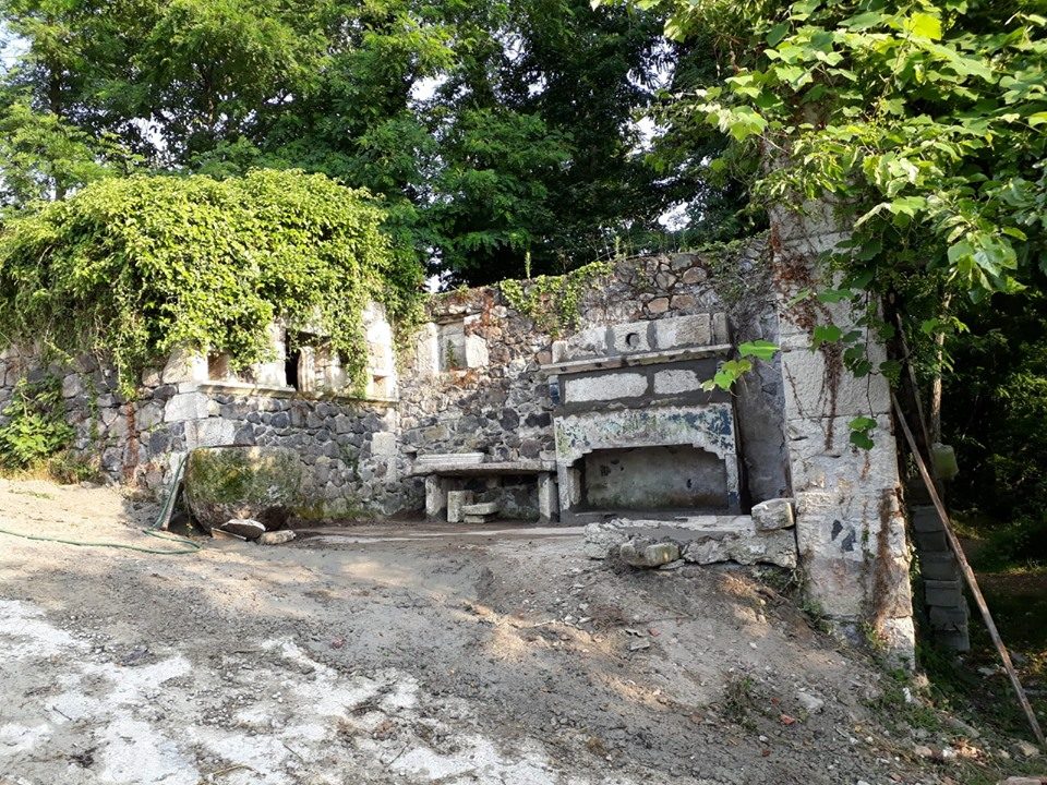 Tarihi Baba Ocağını Atmaya Kıyamadı