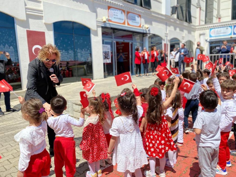Soner Arıca Fatsa Bahçeşehir Koleji Kampüsüne geldi