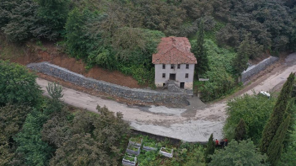 Ordu’da taş duvarlarla yolların ömrü uzuyor