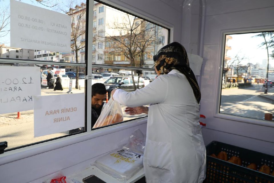 Vatandaş, halk ekmeğine yöneldi