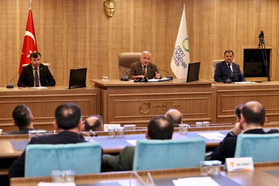 Başkan Güler’den Ordululara çağrı “Gıda, enerji krizine, küresel ısınmaya karşı hazırlıklı olmamız lazım