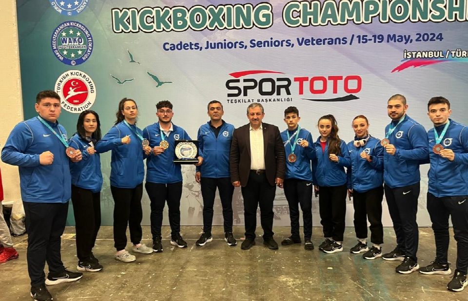 Büyükşehir sporcularından KİCK boksta büyük başarı