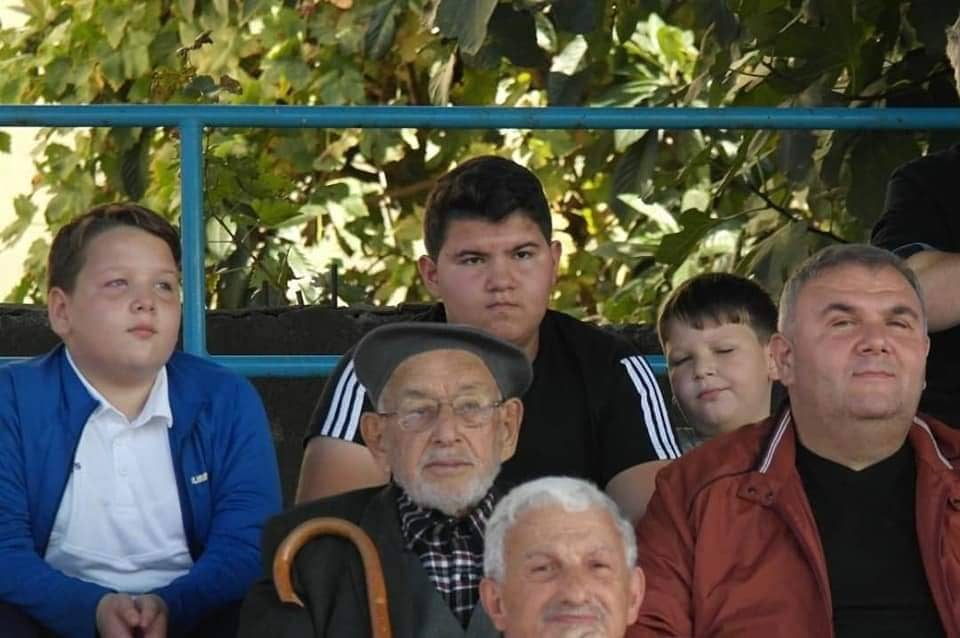 90 yaşında olmasına rağmen hiçbir maçı kaçırmıyor