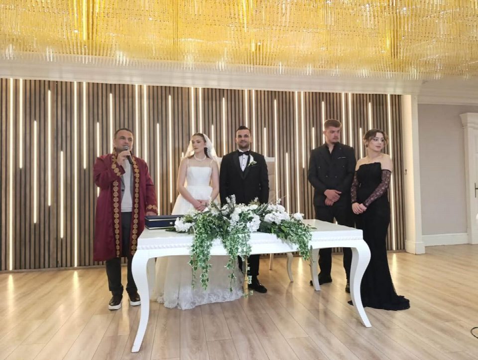 Ceyda ve Yusuf hayatlarını birleştirdi