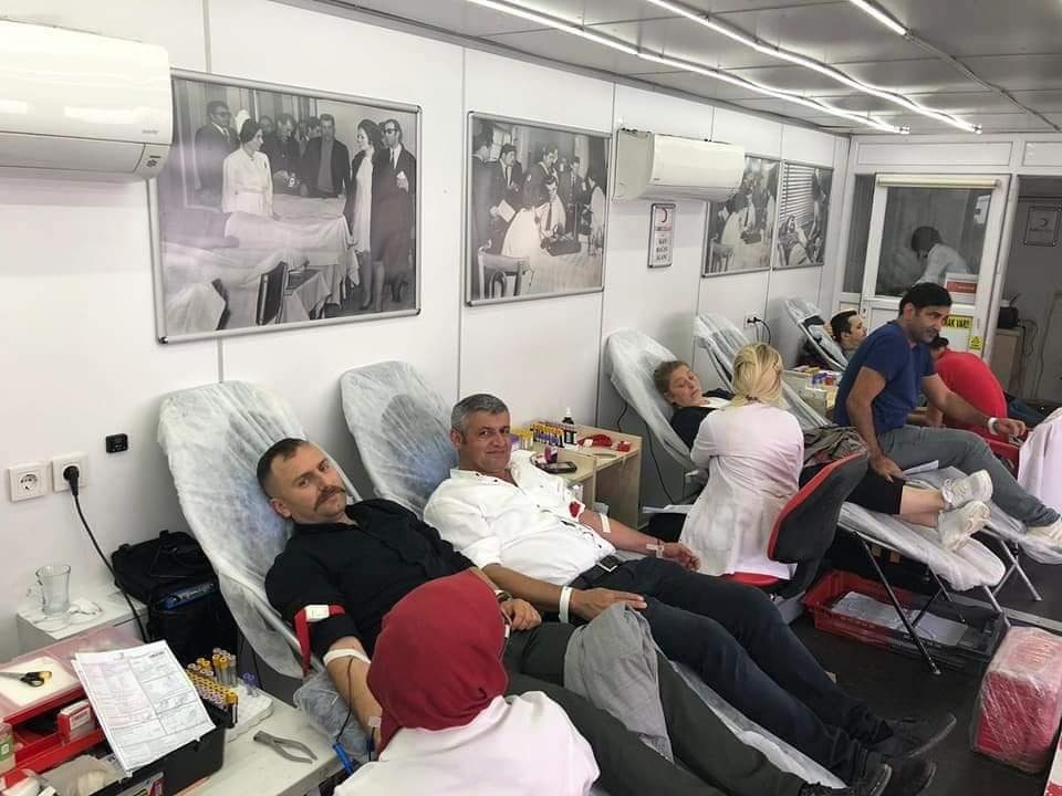 Kan bağışlayanlar ödüllendirildi