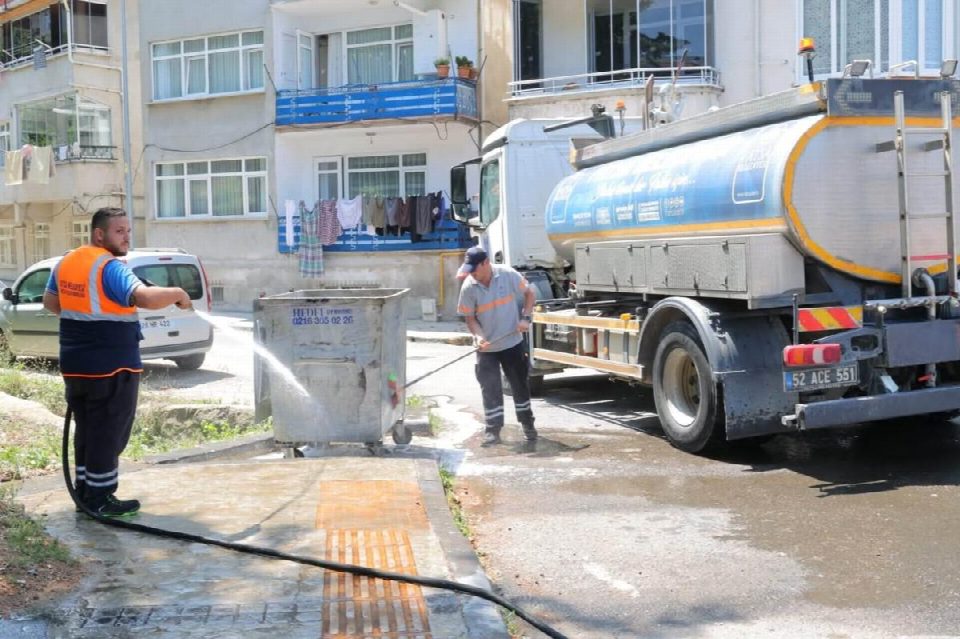 Fatsa’da temizlik mesaisi aralıksız sürüyor
