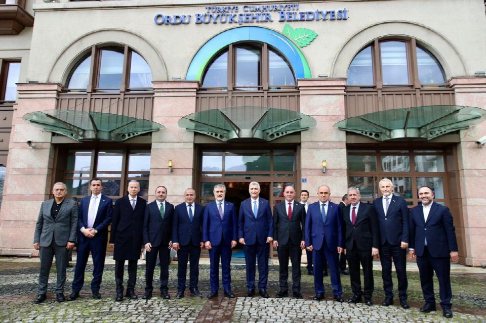Ticaret Bakanı Bolat’tan Büyükşehire Ziyaret