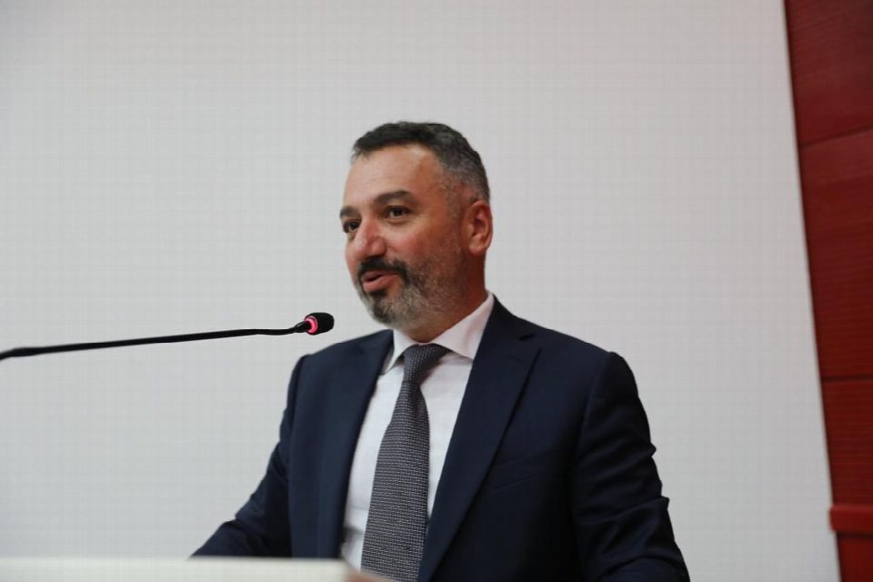 Fatsa Belediyespor Sarıhan’a teslim